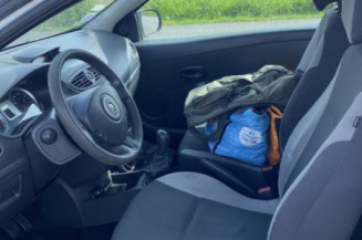 Vitre avant gauche RENAULT CLIO 3