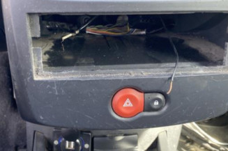 Vitre avant gauche RENAULT CLIO 3