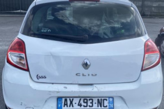 Vitre avant gauche RENAULT CLIO 3