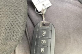 Interrupteur de leve vitre avant gauche PEUGEOT 208 1