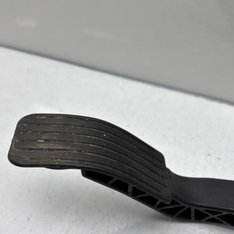 Pedale d'accelerateur PEUGEOT 208 1 Photo n°2