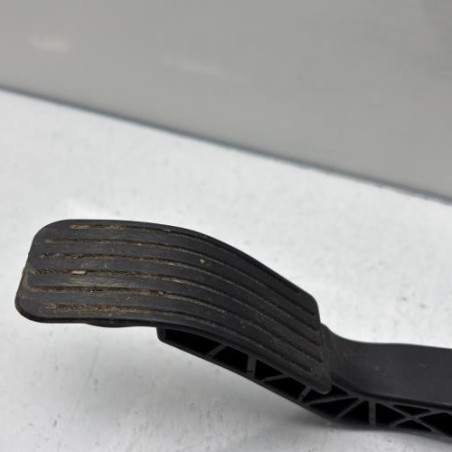 Pedale d'accelerateur PEUGEOT 208 1