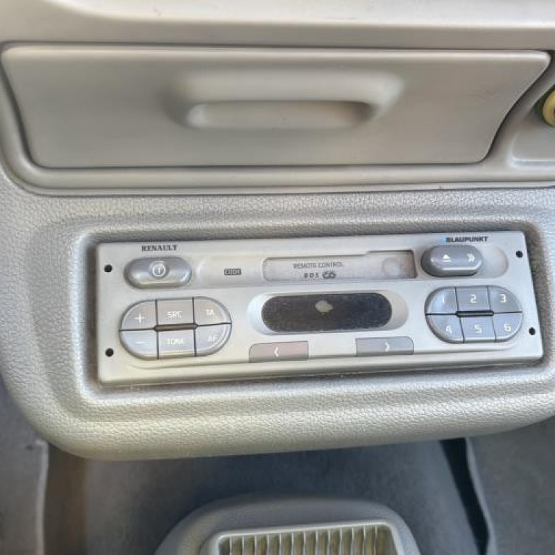 Amortisseur avant gauche RENAULT TWINGO 1 Photo n°15