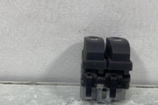 Interrupteur de leve vitre avant gauche RENAULT CLIO 3 Photo n°1