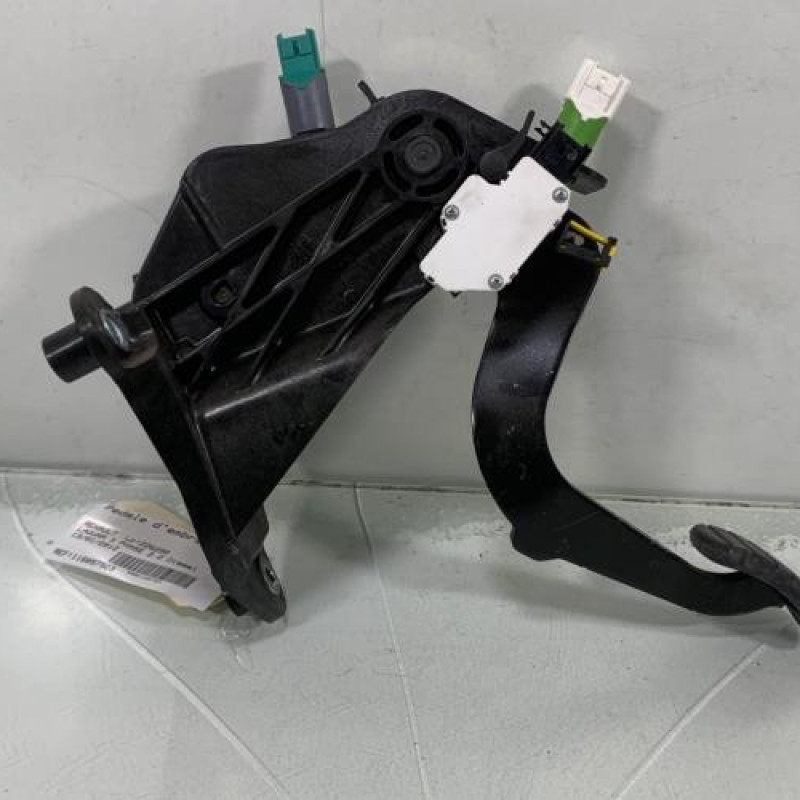 Pedale d'embrayage RENAULT LAGUNA 3 Photo n°4