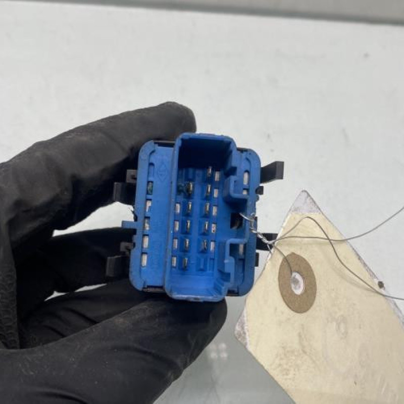 Interrupteur de leve vitre avant gauche RENAULT MEGANE 2 Photo n°4