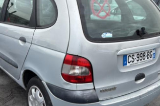Serrure avant droit RENAULT SCENIC 1