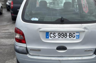 Serrure avant droit RENAULT SCENIC 1