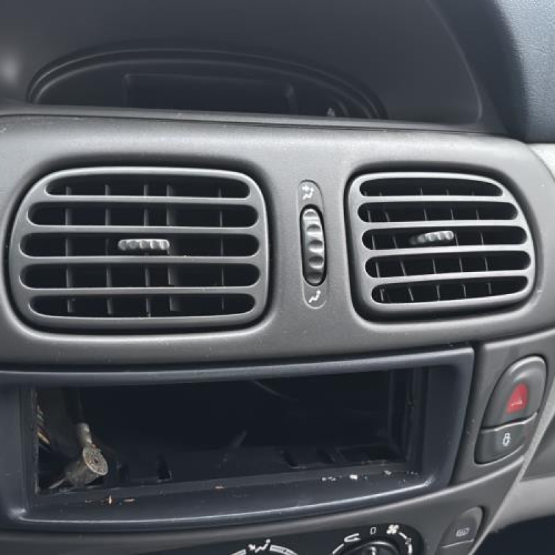 Serrure avant droit RENAULT SCENIC 1 Photo n°19