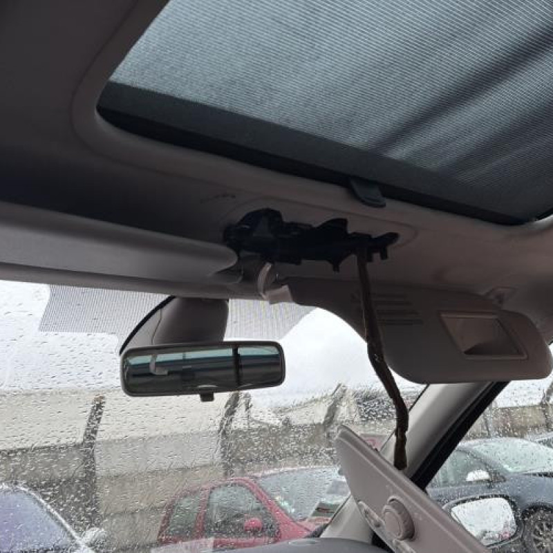 Custode arriere droit RENAULT CLIO 3 Photo n°17