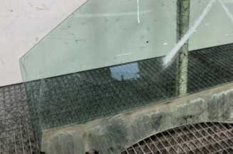 Vitre avant gauche RENAULT CLIO 3