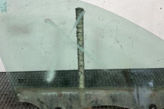 Vitre avant gauche RENAULT CLIO 3