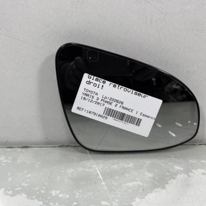 Glace retroviseur droit TOYOTA YARIS 3 Photo n°2