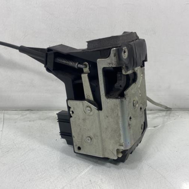 Serrure avant droit FORD FIESTA 5 Photo n°1