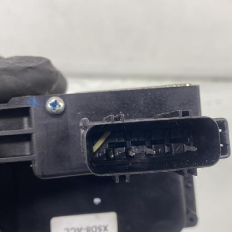 Serrure avant droit FORD FIESTA 5 Photo n°4