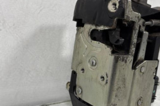 Serrure avant gauche FORD FIESTA 5 Photo n°1