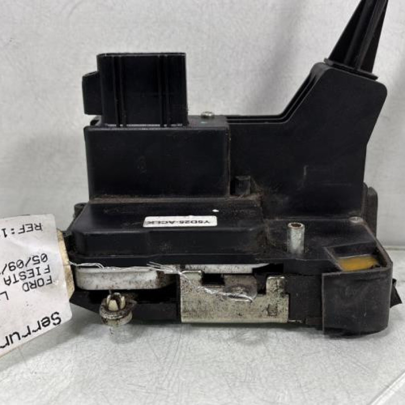 Serrure avant gauche FORD FIESTA 5 Photo n°5