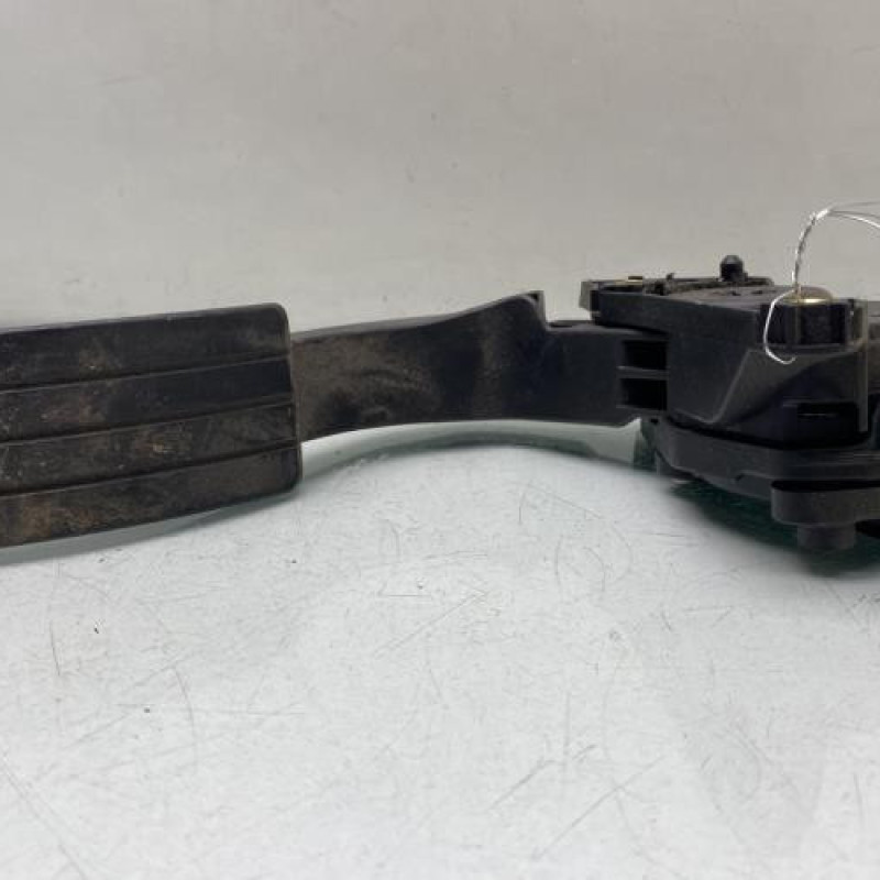 Pedale d'accelerateur RENAULT CAPTUR 1 Photo n°1