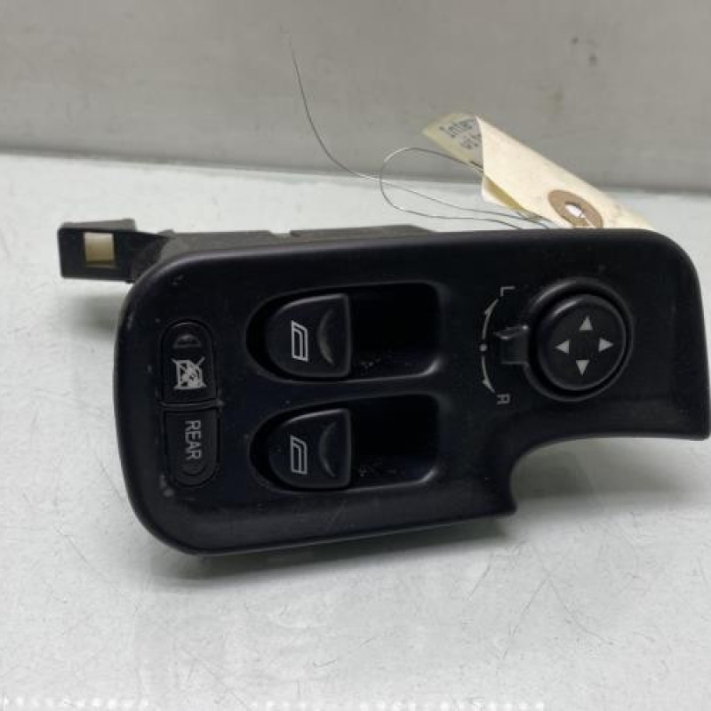 Interrupteur de leve vitre avant gauche ALFA ROMEO 147 Photo n°1