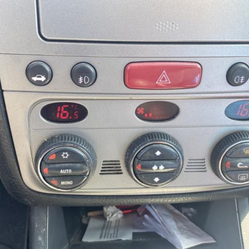 Interrupteur de leve vitre avant gauche ALFA ROMEO 147 Photo n°20