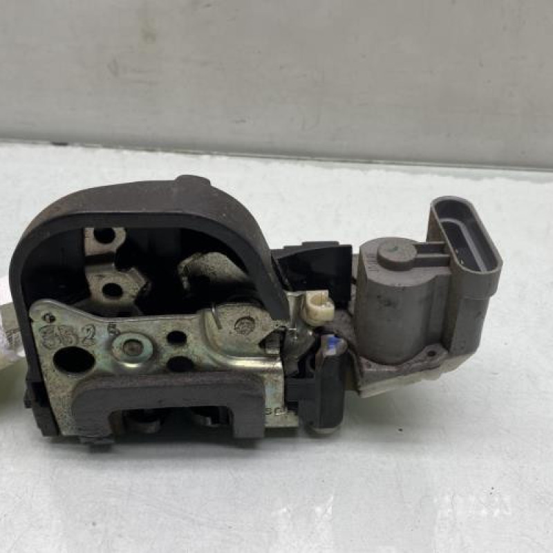 Serrure arriere gauche ALFA ROMEO 147 Photo n°4