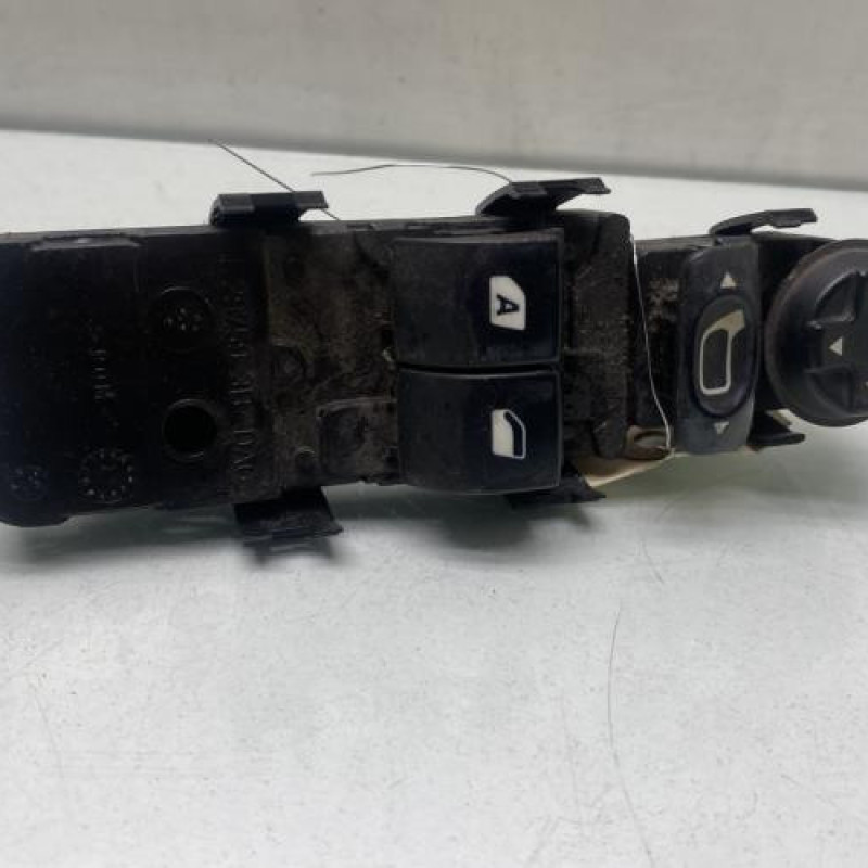 Interrupteur de leve vitre avant gauche PEUGEOT 207 Photo n°1