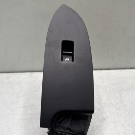 Interrupteur de leve vitre avant droit ALFA ROMEO GIULIETTA 2 Photo n°1