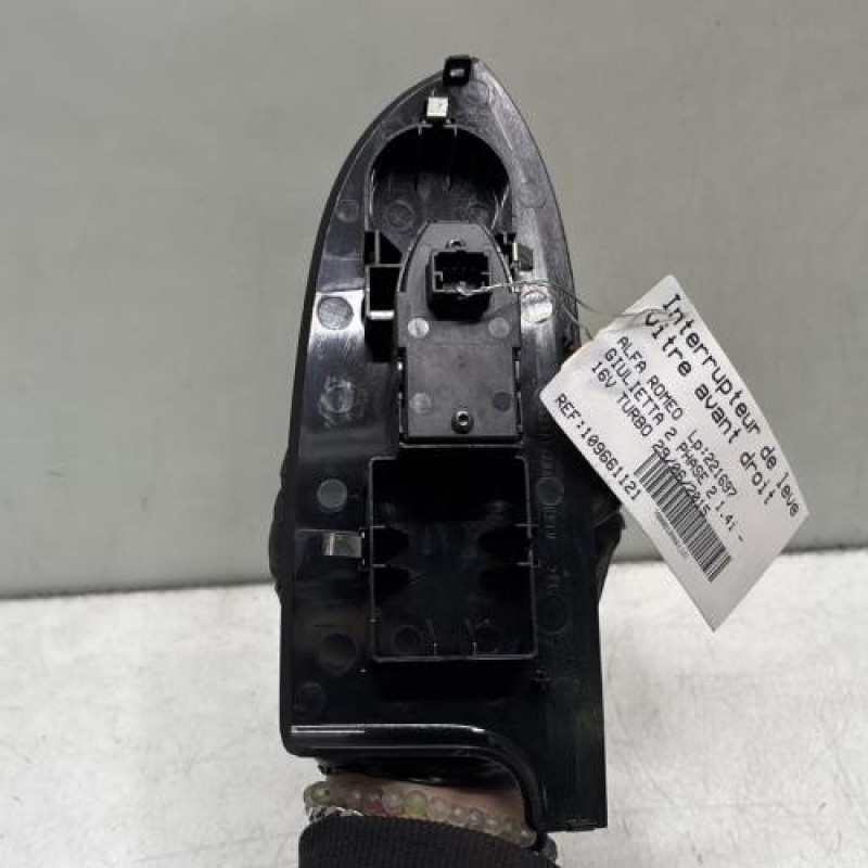 Interrupteur de leve vitre avant droit ALFA ROMEO GIULIETTA 2 Photo n°2