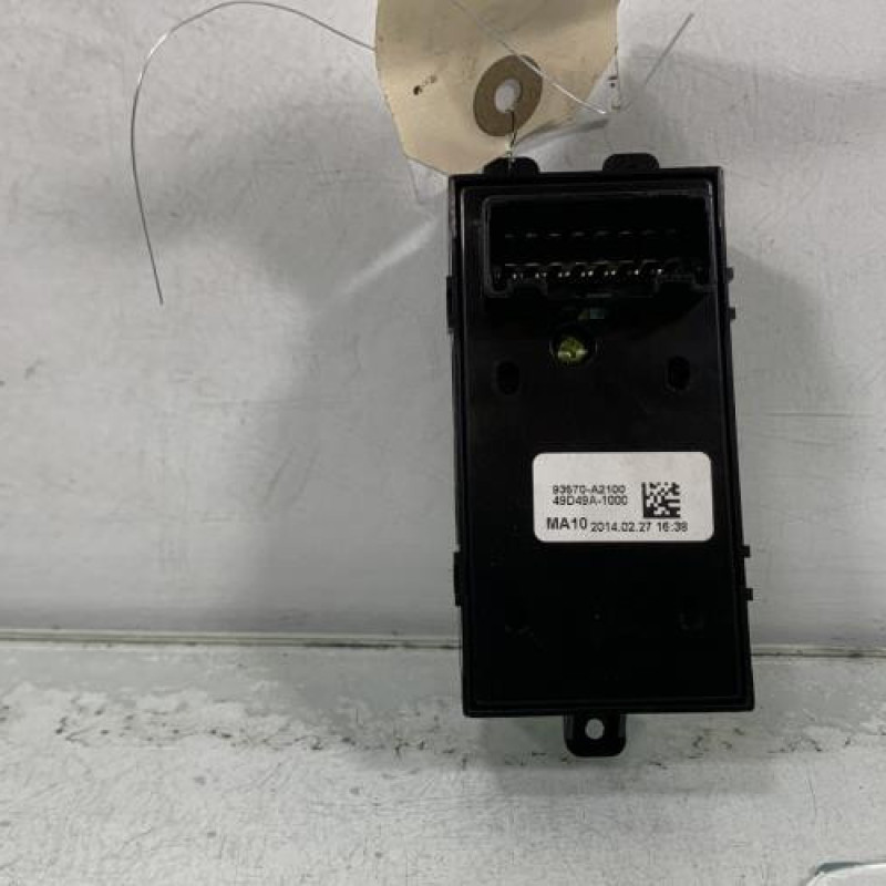 Interrupteur de leve vitre avant gauche KIA CEE-D 2 Photo n°4