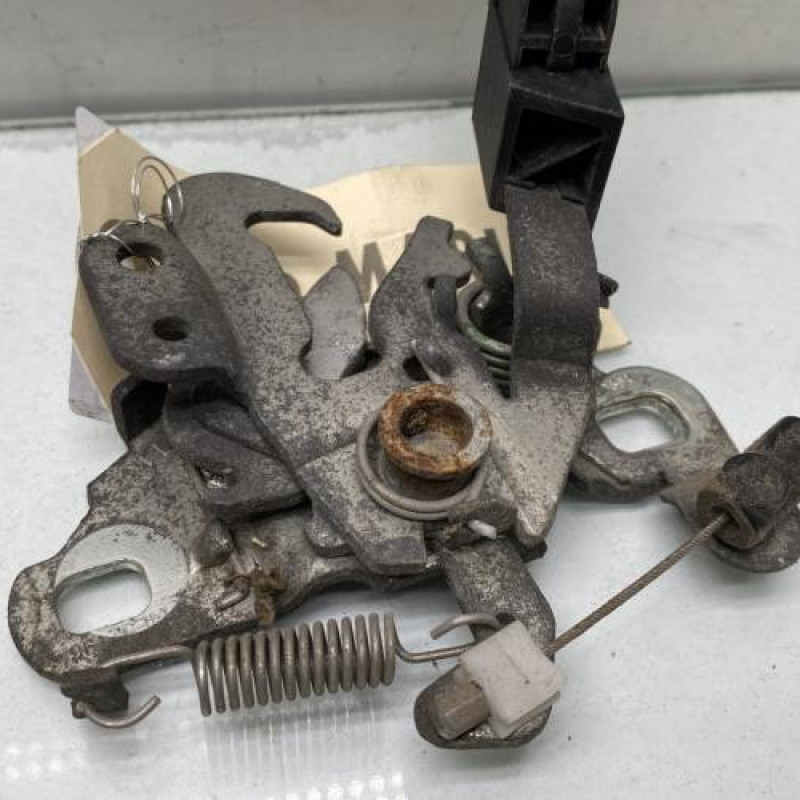 Fermeture de capot DS DS5 Photo n°4