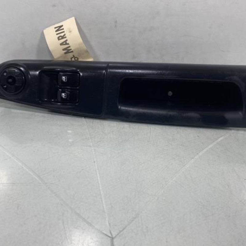 Interrupteur de leve vitre avant gauche HYUNDAI GETZ Photo n°2