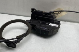 Serrure avant droit RENAULT CLIO 4