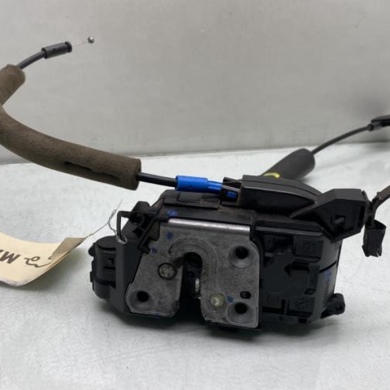 Serrure avant droit RENAULT LAGUNA 3 Photo n°1