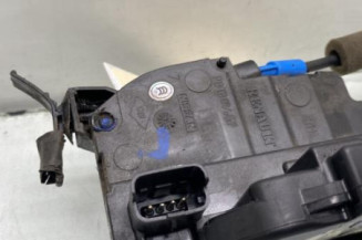 Serrure avant droit RENAULT LAGUNA 3