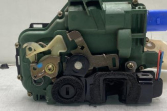 Serrure arriere gauche VOLKSWAGEN POLO 4