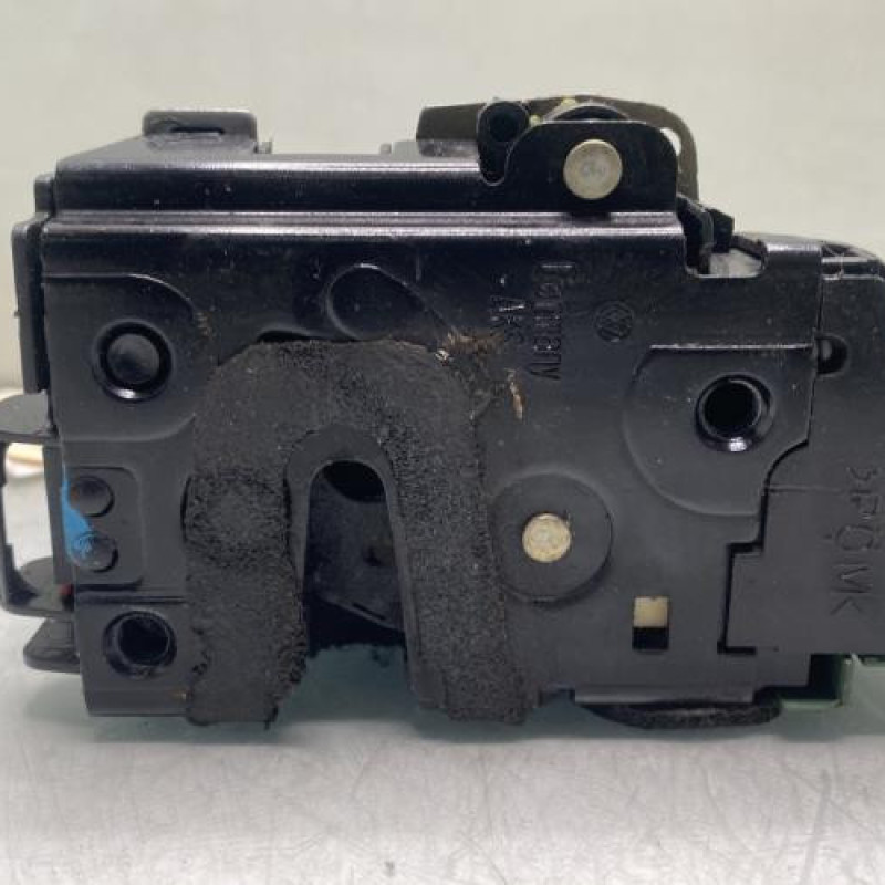 Serrure arriere gauche VOLKSWAGEN POLO 4 Photo n°3