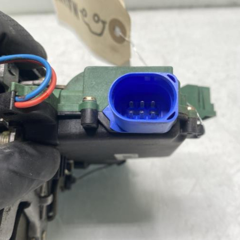 Serrure arriere gauche VOLKSWAGEN POLO 4 Photo n°4