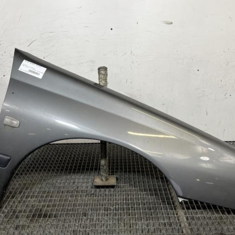 Aile avant droit PEUGEOT 406 Photo n°1