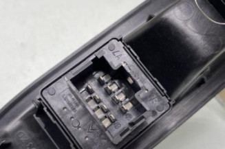 Interrupteur de leve vitre avant gauche PEUGEOT 208 1