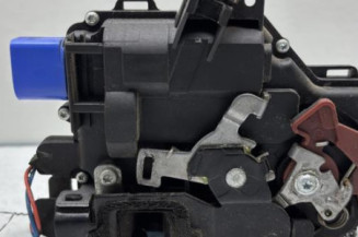 Serrure avant droit SKODA FABIA 2