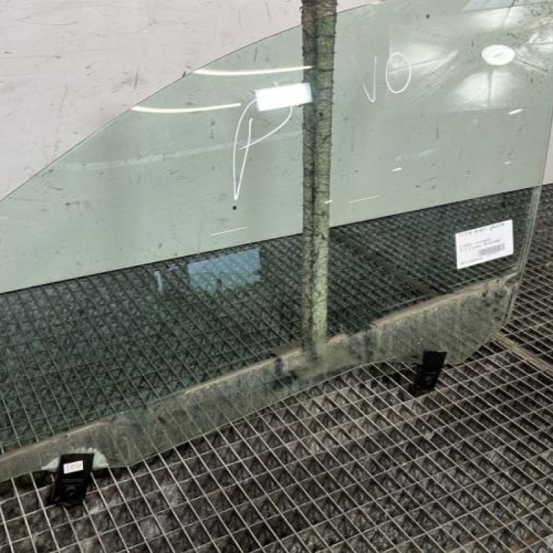 Vitre avant gauche CITROEN C5 2 Photo n°2