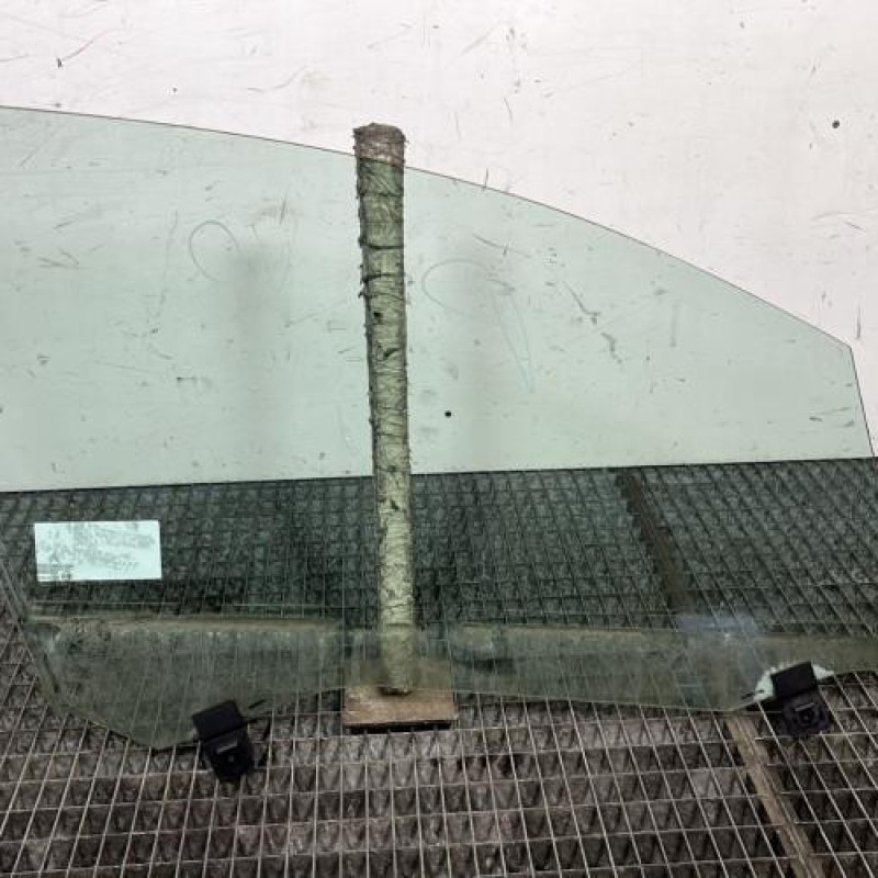 Vitre avant gauche CITROEN C5 2 Photo n°4