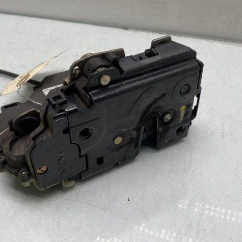 Serrure avant droit SKODA OCTAVIA 1 Photo n°1