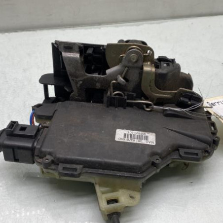 Serrure avant droit SKODA OCTAVIA 1