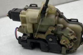 Serrure avant droit SKODA OCTAVIA 1