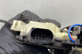 Serrure avant droit SKODA OCTAVIA 1