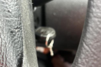 Serrure avant droit SKODA OCTAVIA 1