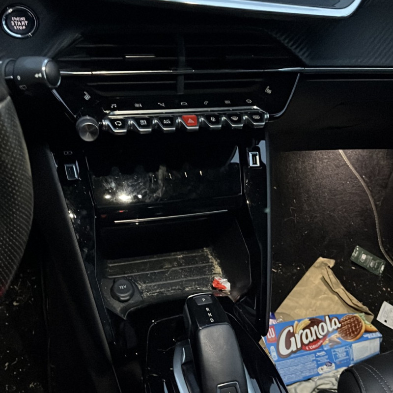 PEUGEOT 2008 2 PHASE 1 1.5 BLUE HDI - 16V TURBO Photo n°11