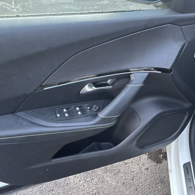 PEUGEOT 2008 2 PHASE 1 1.5 BLUE HDI - 16V TURBO Photo n°18