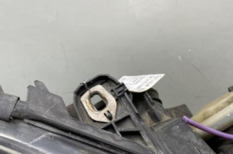 Optique avant principal droit (feux)(phare) MERCEDES CLASSE B 245